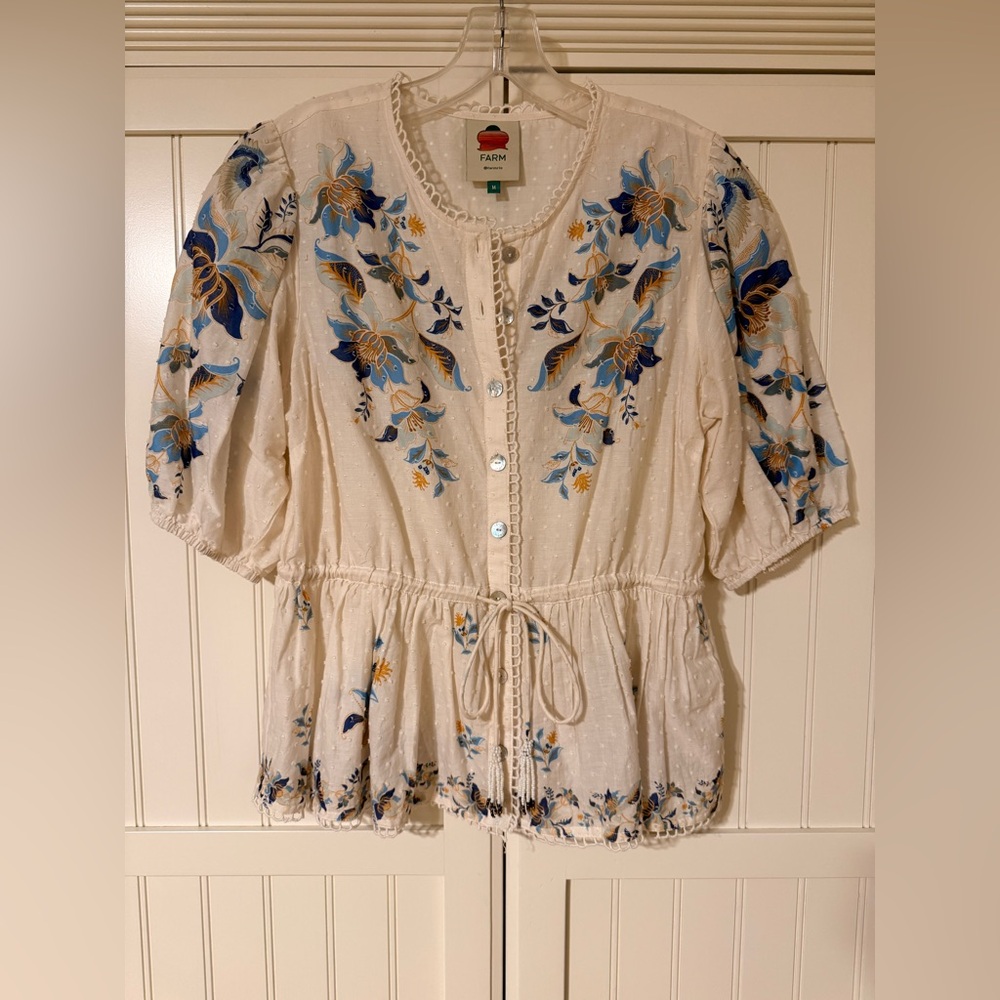 FARM Rio Mystic Blue Lotus Dreamscape Blouse in Off-White size Medium - Picture 4 of 10